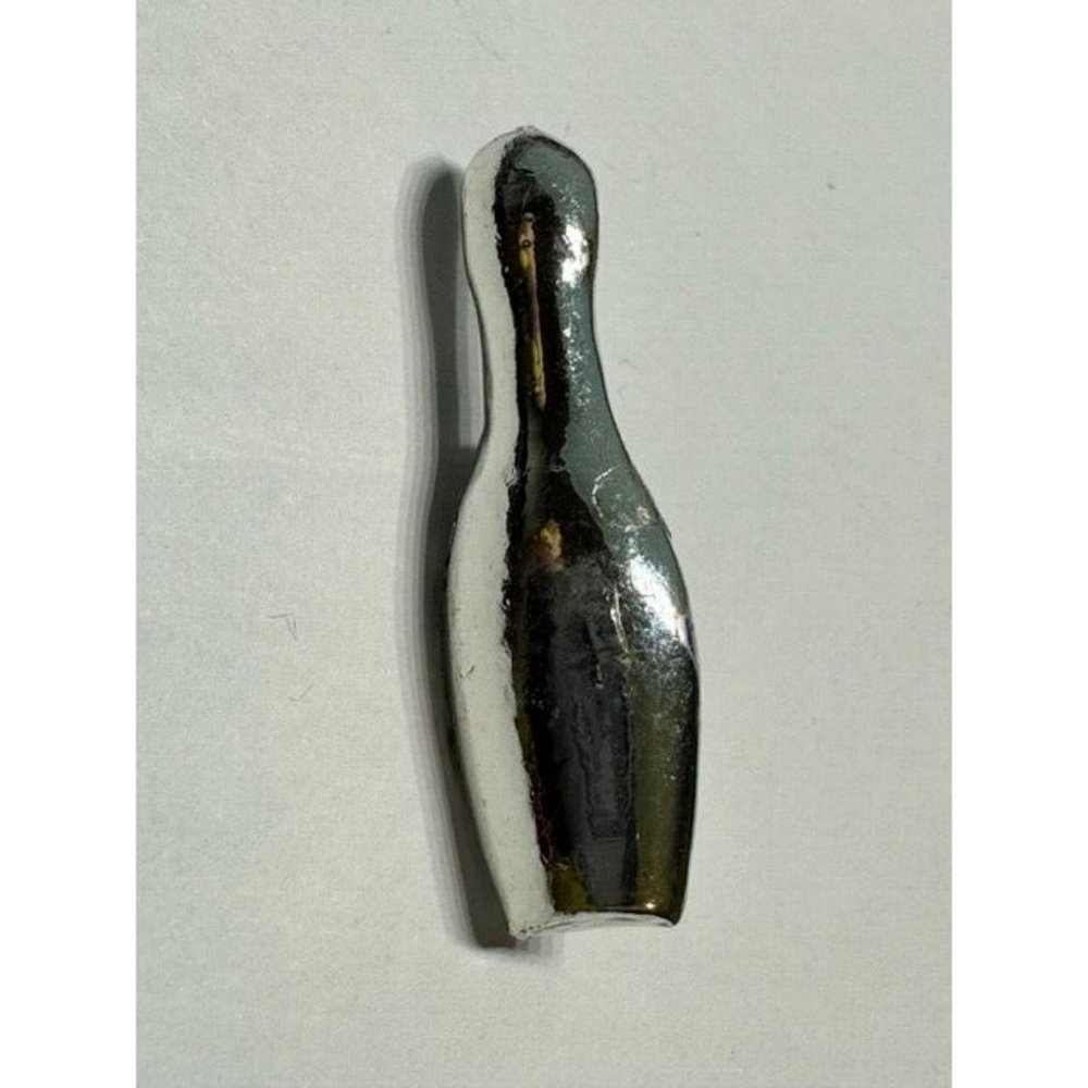 Circa 1950s MAFCO USA Silver Tone Bowling Pin Metal Brooch Lapel Pin 1.25 Inch